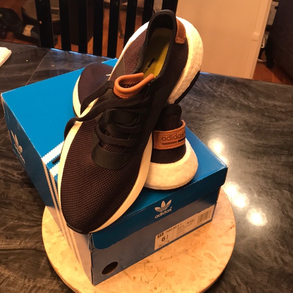 adidas Other - BNIB ADIDAS POD-S3.1J Sneakers